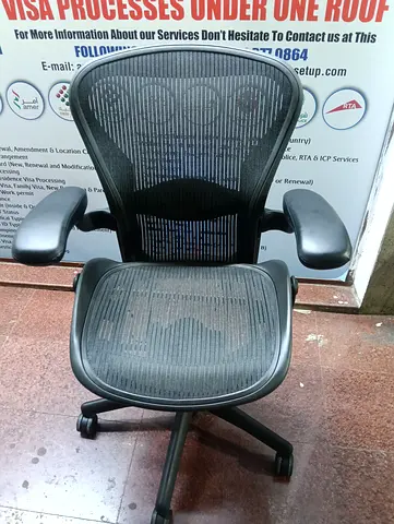 Herman Miller Aeron chair for selling.black color