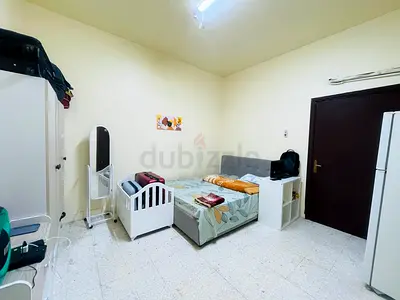 Queen Bed without matress