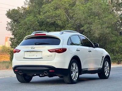 2015 Infiniti QX70 照片 11