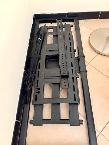 Heavy duty tv wall mount