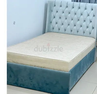 Queen bed for sale in Abu Dhabi, mattress free