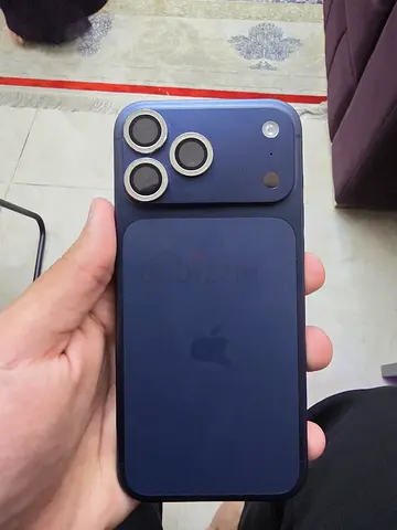 iPhone 17 Pro Max in Deep Blue 256Gb 12Gb