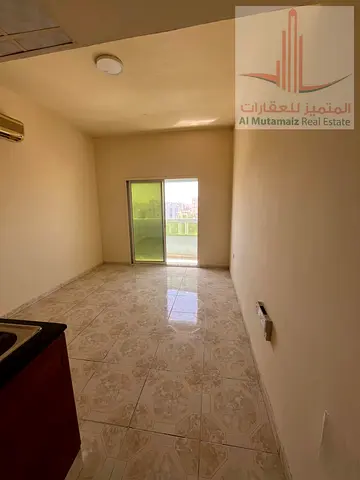 A great opportunity to rent a comfortable and spacious studio at an attractive annual price. The un