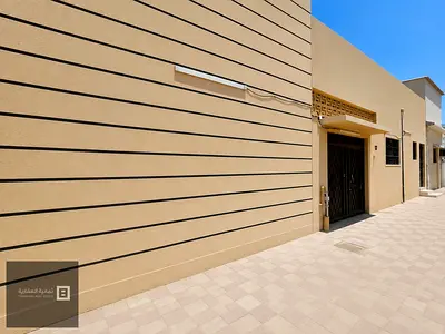 🏡 Villa for Rent in Al Sabkha – Sharjah Annual Rent: AED 65,000 A spacious and well-maintained vil