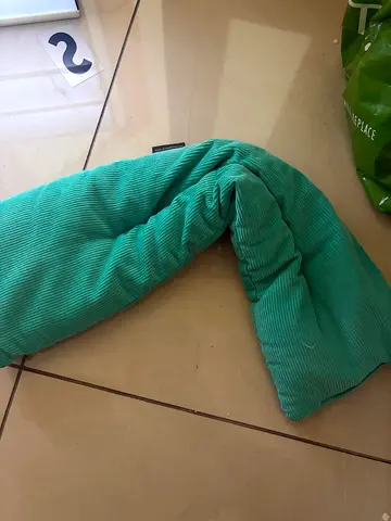 Heated neck beanbag