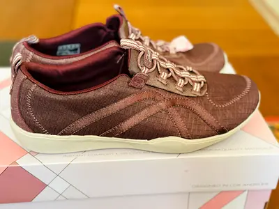Sketchers NEWBURY ST-ARISTOCRATIC • USA 9 EUR 39 UK 6