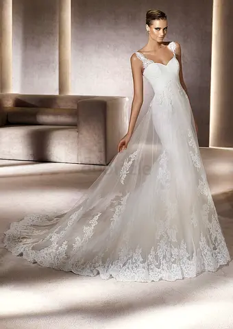Pronovias High luxury Brand new wedding dress