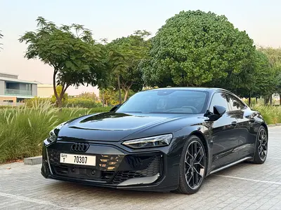 2025 | Audi RS  E-tron GT Performance | GCC | AGency WArrantry | LOW Km