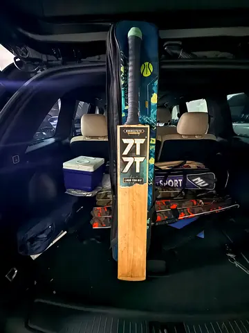 Cricket Bat (Kahuna/ZX style) - Good Condition
