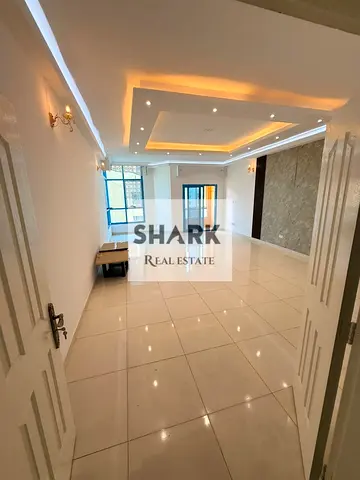 للبيع شقه 3 غرف وصاله بابراج الخور إطلاله بحريه