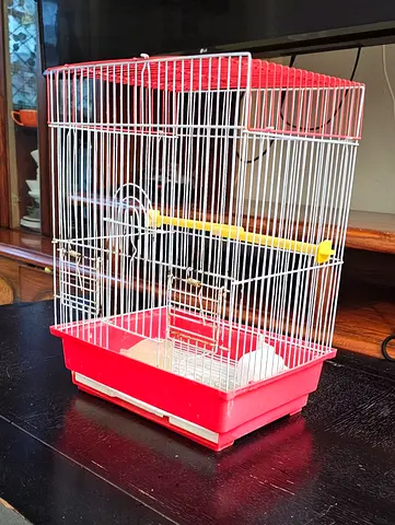 Small bird cage with perch and removable tray and bowls - good condition
