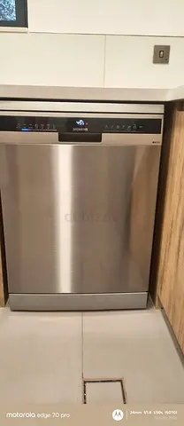 Siemens iq 300 with wifi  Stainless Steel Dishwasher - Good Condition
