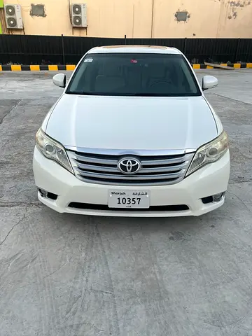 2011 Toyota AVALON 照片 2