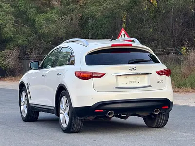 2015 Infiniti QX70 照片 12