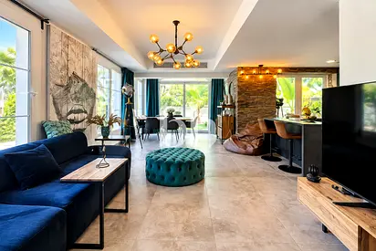 High-end upgrades I Pool &Park View I Vacant