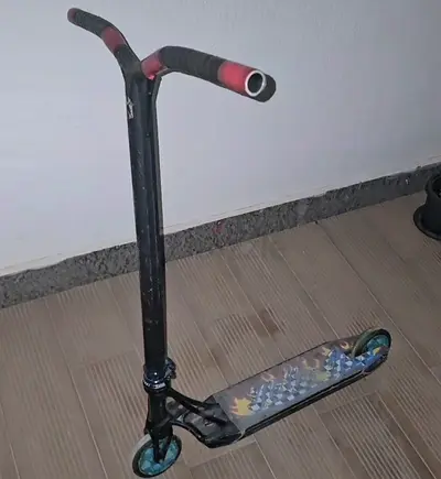 Used freestyle stunt scooter - good condition