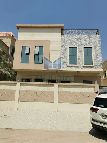🏡 فيلا جديدة واسعة مكونة من 5 غرف نوم للبيع في "هيليو 2"، عجمان – الكهرباء مشمولة