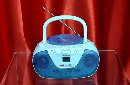 Toshiba Portable CD Radio Boombox with USB & FM/AM - Working