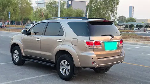 2008 Toyota FORTUNER — фото 2