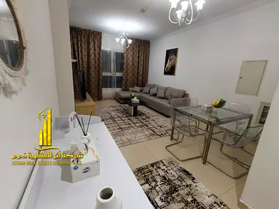 لراغبي الفخامة والتميز شقة فاخرة للايجار الشهري غرفتين وصالة باطلالة بحرية مفروشة بالكامل باثاث راق جدا مع مطبخ مجهز بالكامل بأحدث الاجهزة ✨