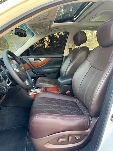 2015 Infiniti QX70 照片 14