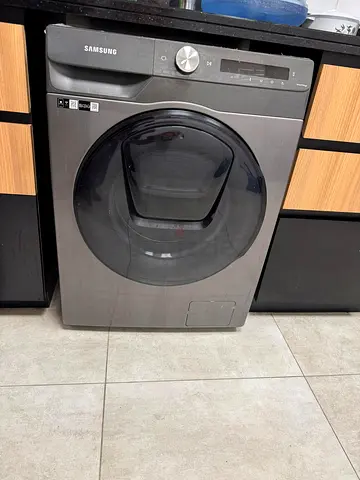 Samsung Front Load Washer 10Kg  Excellent Condition MODEL:WD10T554DBN/GU