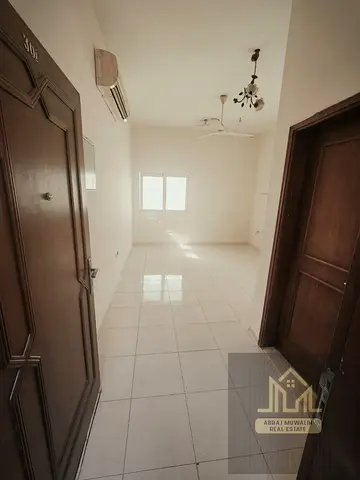 🏠 Spacious Studio Room Available ✨ Spacious, neat & clean studio room 📍 Prime location near chhinae 🚶 Easy access to nearby shops and daily a