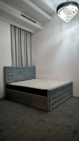 GreyR tufted king-size bed frame with headboard and mattress include. Very less used.