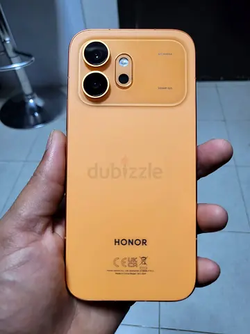Honor smartphone in good working condition - orange