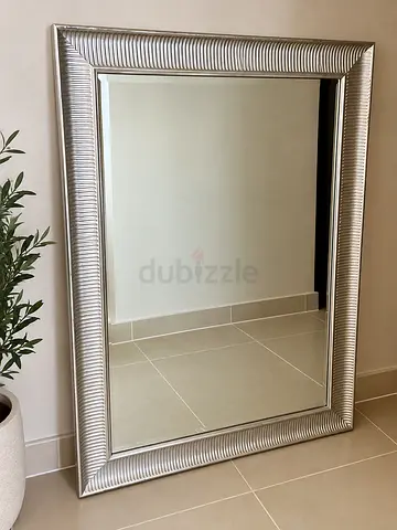 Large Silver Framed Mirror – 130 × 90 cm