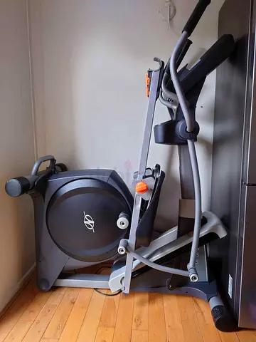 Nordic track Elliptical cross trainer E11.5 with excellent condition