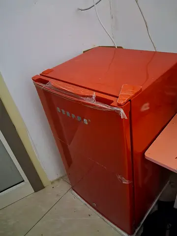 An One door refrigerator (fridge)for sale