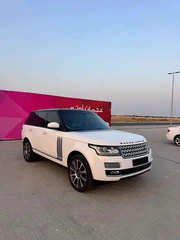 2014 Land Rover Range Rover Vogue SE Supercharged GCC Specs