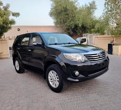 Toyota Fortuner SR5 2013 GCC Specs
