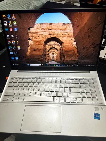 HP Pavilion 15-inch 12th Gen Silver Laptop - Intel Core i7-32/1TB- Touchscreen Display
