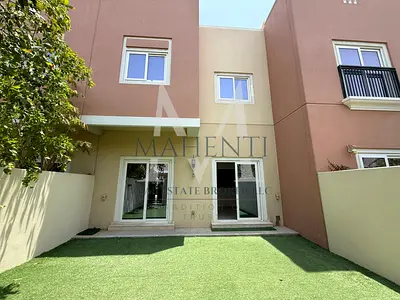 3-Bedroom Townhouse | Maid's Room | Modern Kitchen | Villanova