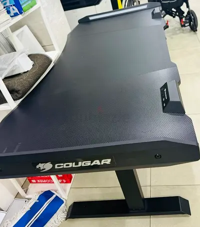 Cougar electric gamming table