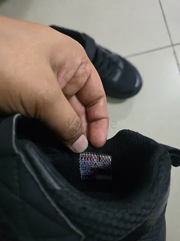 Black skecher for school unisex, lightly used