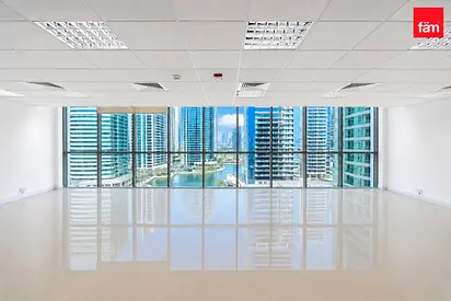 Lake View | Spacious | Community Expert