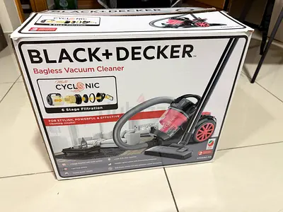 Black+Decker Bagless Cyclonic Vacuum Cleaner - New in Box