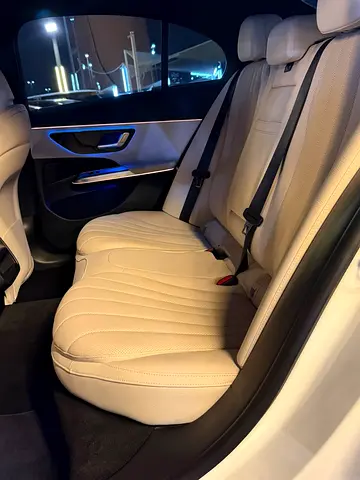 2025 Mercedes-BENZ E-CLASS 照片 10
