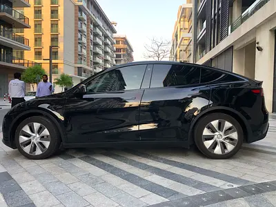 Tesla Model Y 2023 Standard GCC Specs