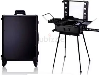 Professional Rolling Makeup Case with Lighted Mirror and Detachable Stand/ chair