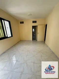 Spacious 3-bedroom apartment with a living room—available with a security cheque—featuring excep