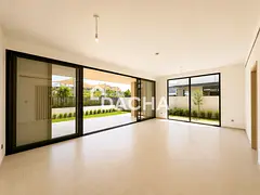 Inner Location | Near Amenities | Fully Landscaped
