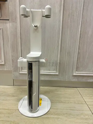Dyson V10 dock station