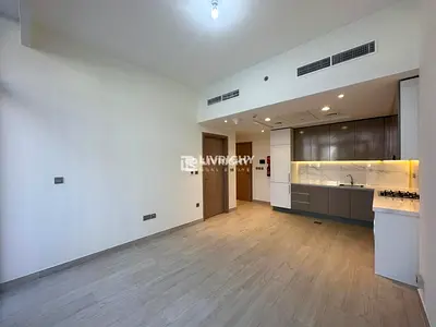 DISTRESS DEAL | SPACIOUS LAYOUT | BIG TERRACE