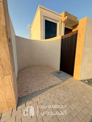 LUXURIOUS VILLA FOR RENT IN MUSHRIF