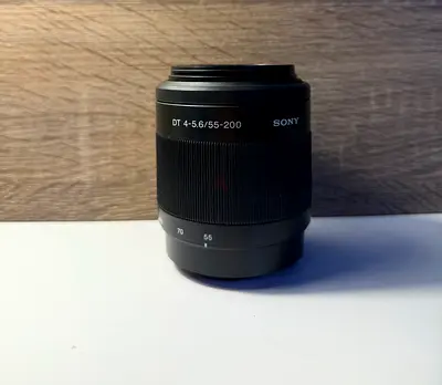 Sony DT 55-200mm f/4-5.6 Zoom Lens (APS-C) - Good Condition