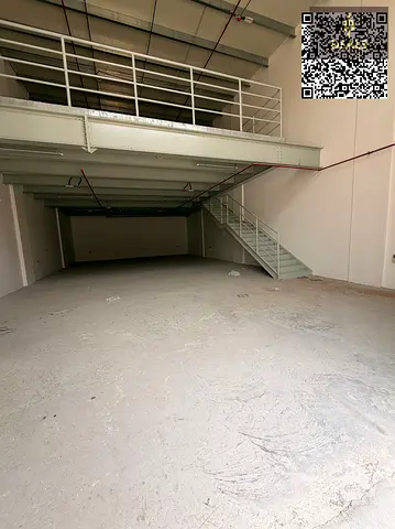 مستودع للإيجار | 3,000 قدم مربع | ميزانين | كهرباء 20 KVA | 95,000 درهم